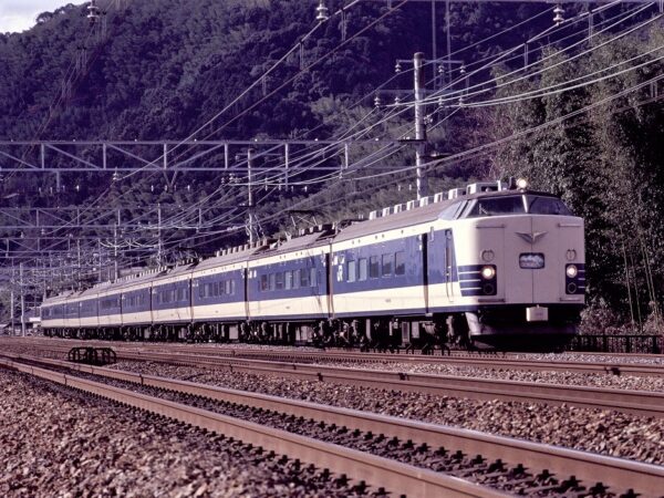 583系国鉄色シュプール妙高・志賀【大阪駅】