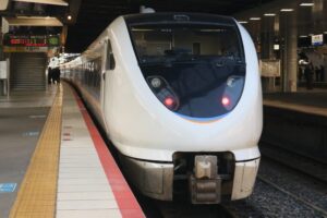 683系2000番代・特急らくラクびわこ号